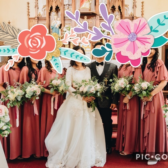 Wedding Dress - Picture 6 of 10